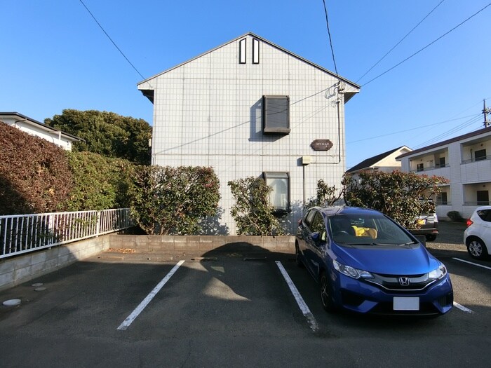 物件外観写真4　(駐車場)