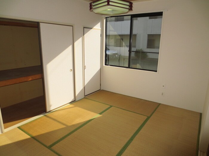 物件内観写真11　(居室)