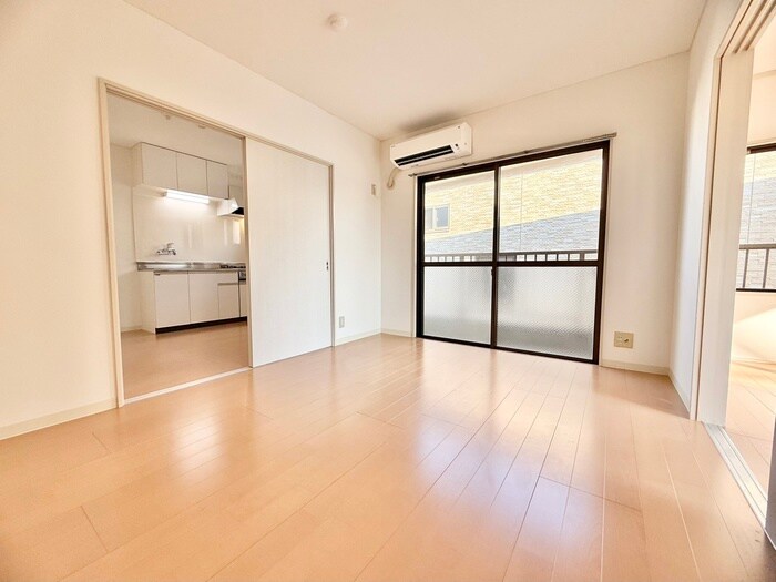 物件内観写真7　(居室)