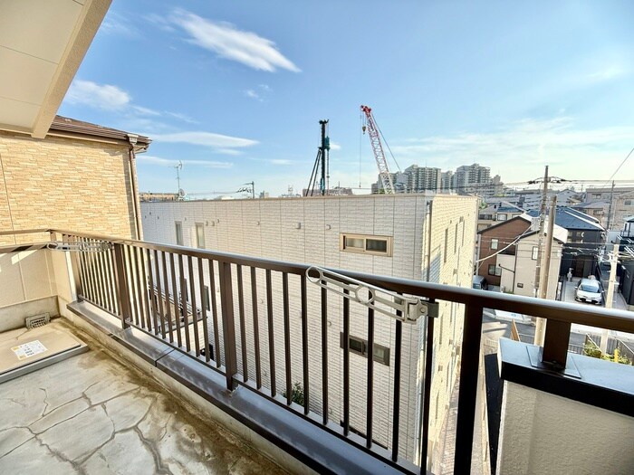 物件内観写真16　(室内からの展望)