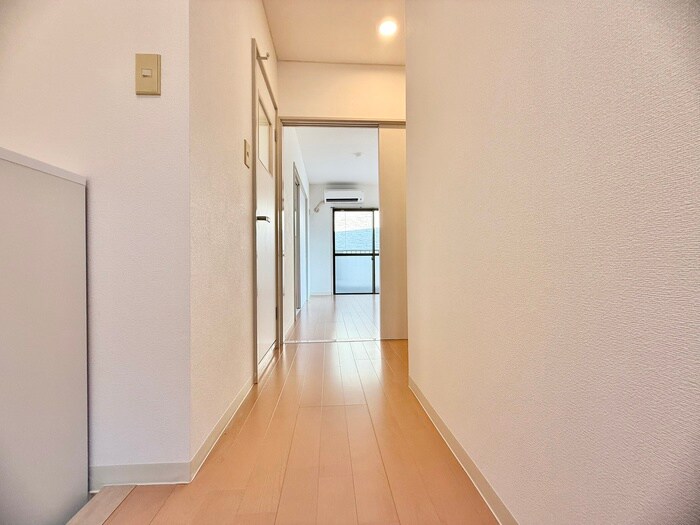 物件内観写真21　(廊下)