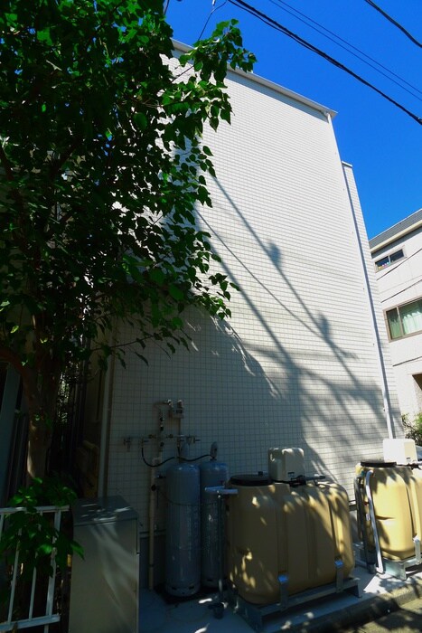 物件外観写真4　(エントランス部分)