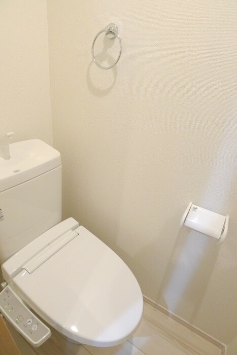 物件内観写真14　(トイレ)