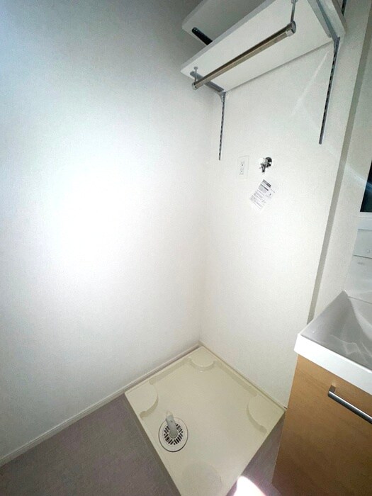 物件内観写真12　(洗濯機置場)