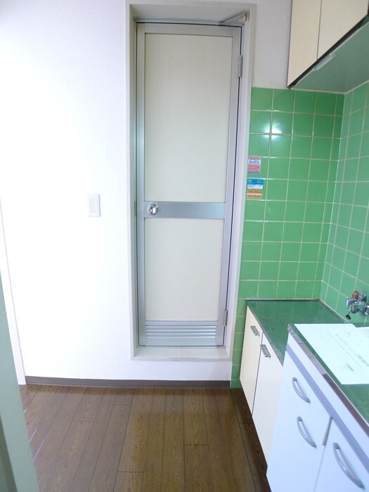 物件内観写真17　(廊下)