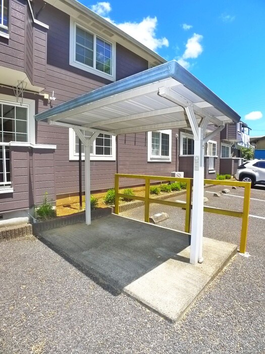 物件外観写真5　(駐輪場)