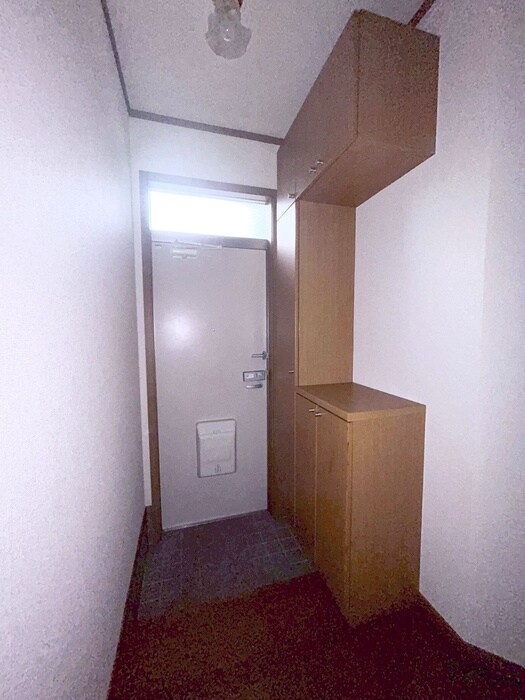 物件内観写真17　(玄関)