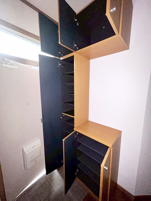 物件内観写真18　(靴箱)
