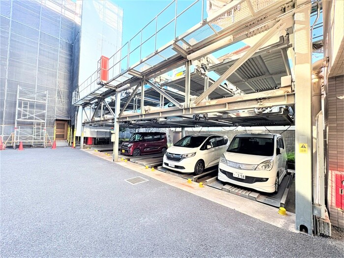 物件外観写真3　(駐車場)