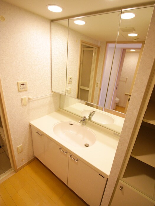 物件内観写真10　(洗面)