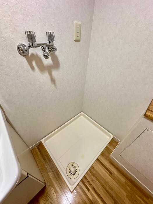 物件内観写真14　(洗濯機置場)