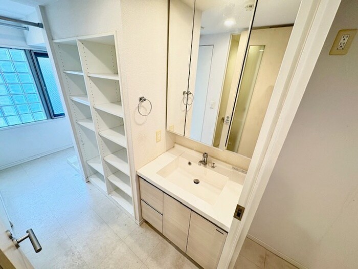 物件内観写真10　(洗面)