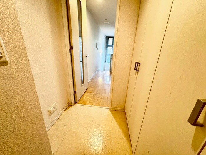 物件内観写真16　(廊下)