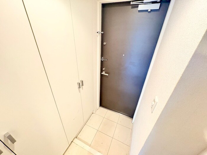 物件内観写真17　(玄関)