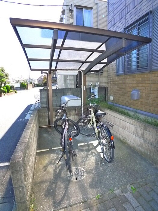 物件外観写真3　(駐輪場)