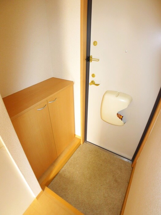 物件内観写真17　(玄関)