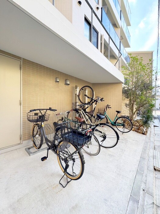 物件外観写真5　(駐輪場)
