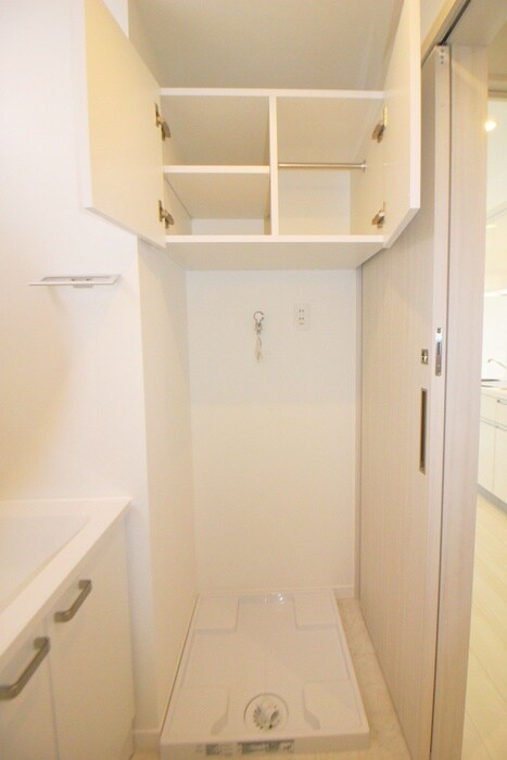 物件内観写真15　(洗濯機置場)