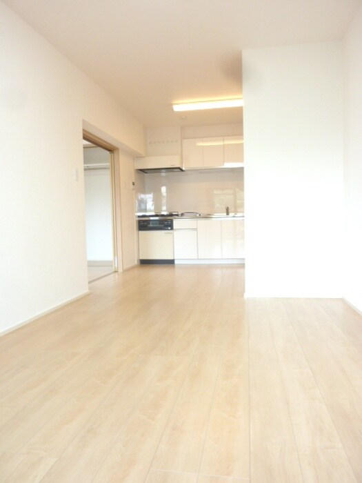 物件内観写真11　(玄関)