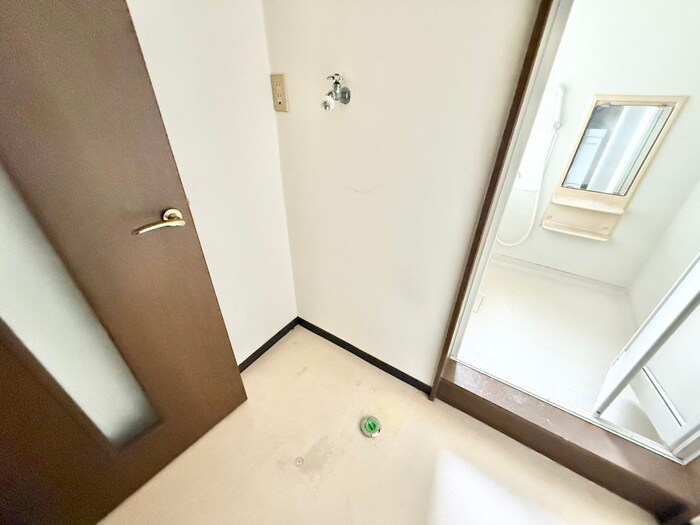 物件内観写真21　(洗濯機置場)