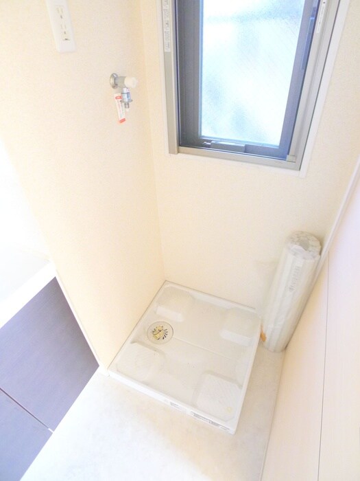 物件内観写真17　(洗濯機置場)