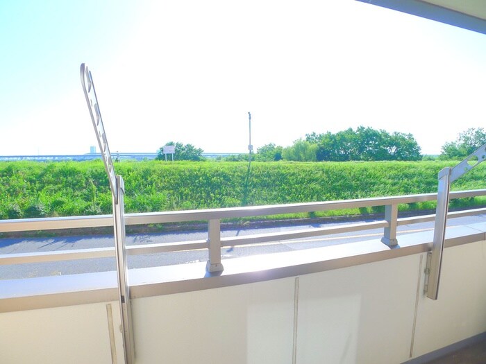 物件内観写真20　(室内からの展望)