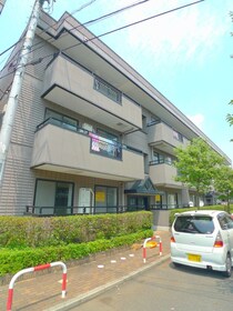 ＣＯＵＲＴ－ＹＡＲＤ三橋公園Ｄの外観写真