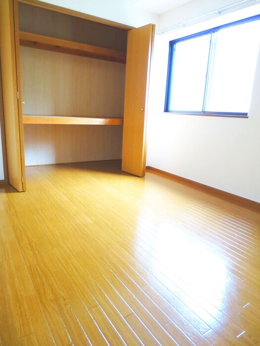 物件内観写真5　(居室)