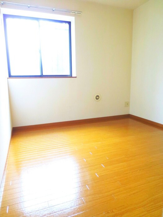 物件内観写真6　(居室)