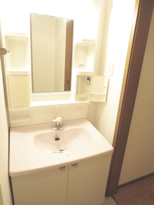 物件内観写真8　(洗面)