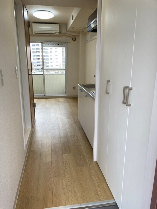 物件内観写真12　(廊下)