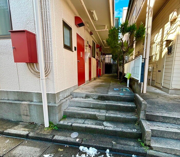 コーポ上山のエントランス部分