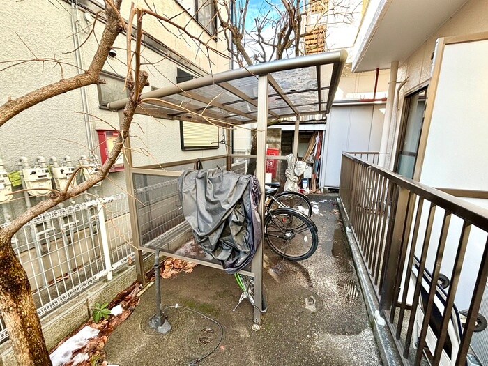 コーポ上山の駐輪場