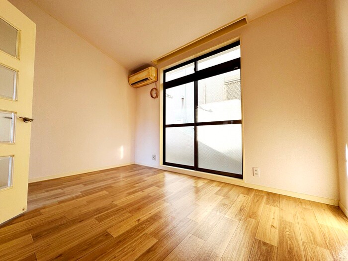 物件内観写真9　(居室)