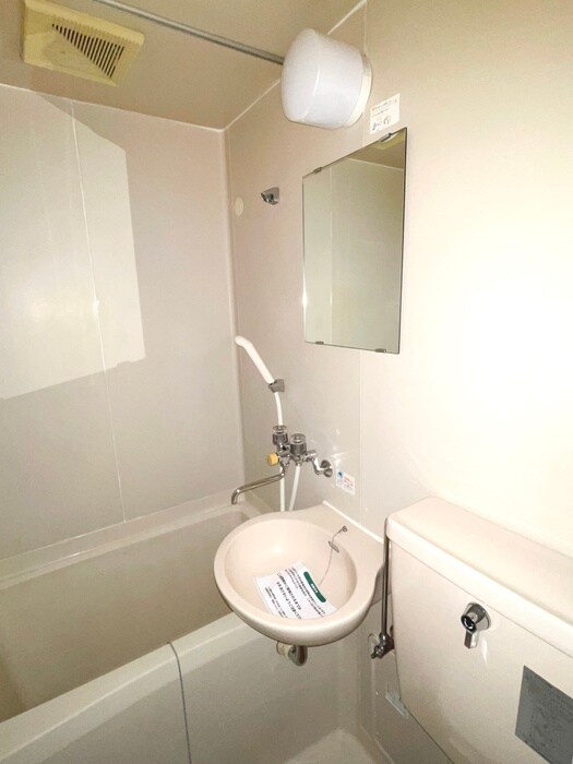 物件内観写真11　(洗面)
