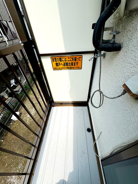 物件内観写真13　(洗濯機置場)