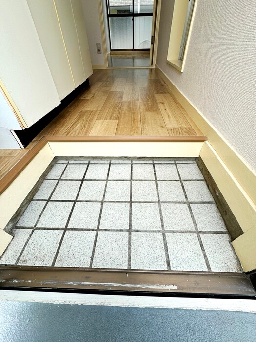 物件内観写真15　(玄関)