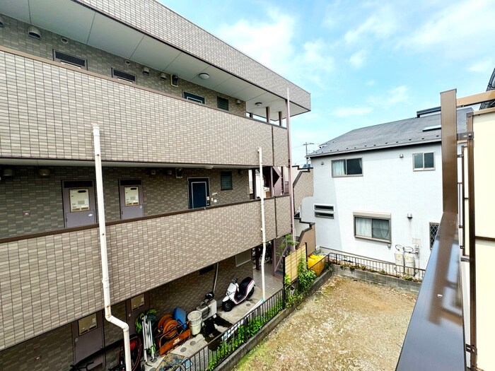 物件内観写真18　(室内からの展望)