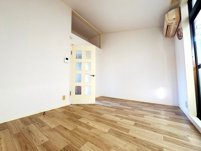 物件内観写真19　(居室)