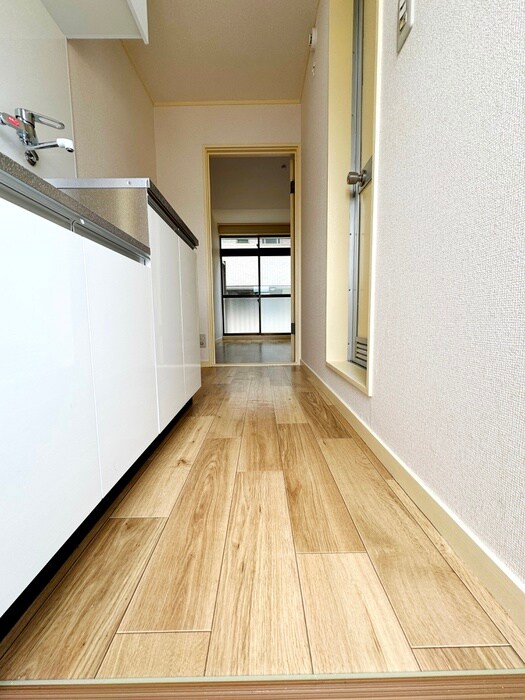 物件内観写真19　(廊下)
