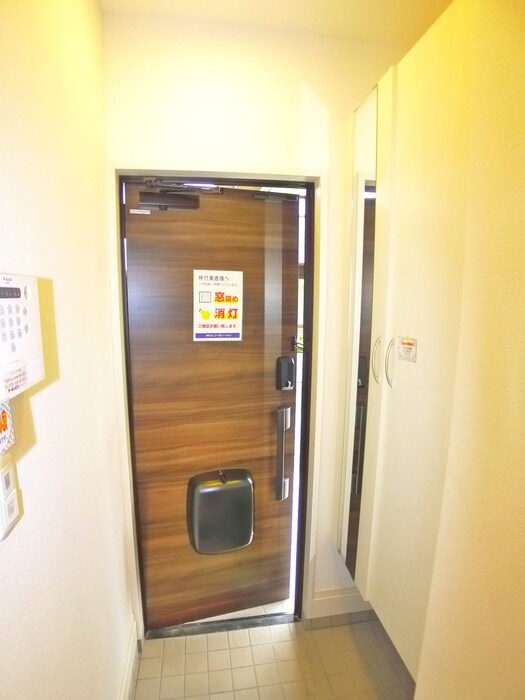 物件内観写真20　(玄関)