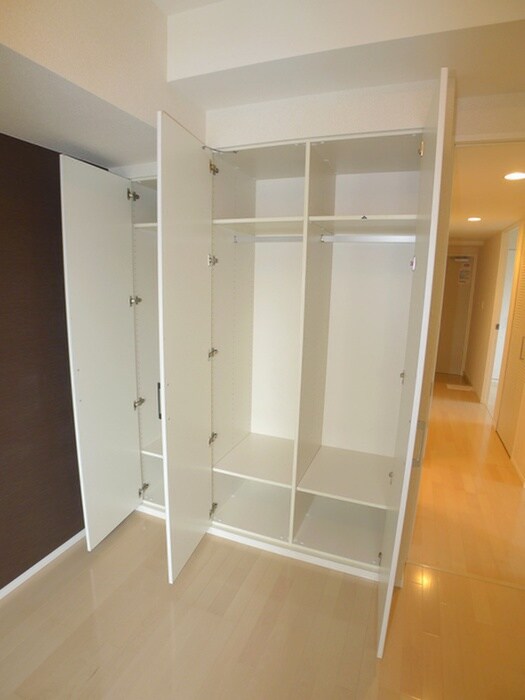 物件内観写真12　(収納)