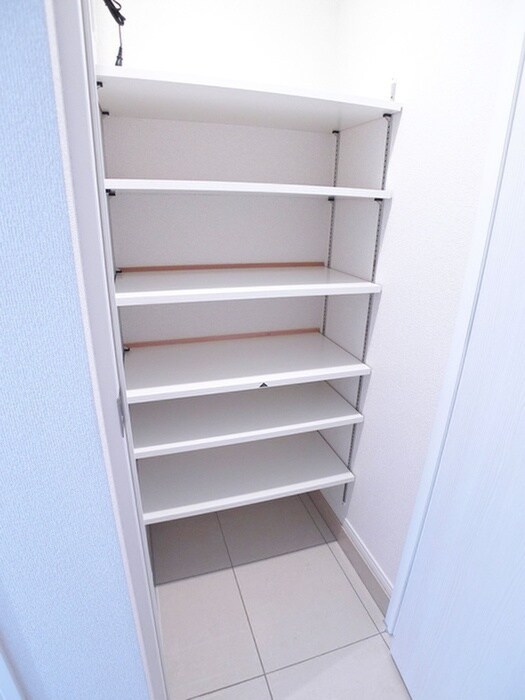 物件内観写真16　(靴箱)