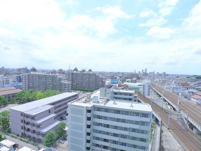 物件内観写真18　(室内からの展望)