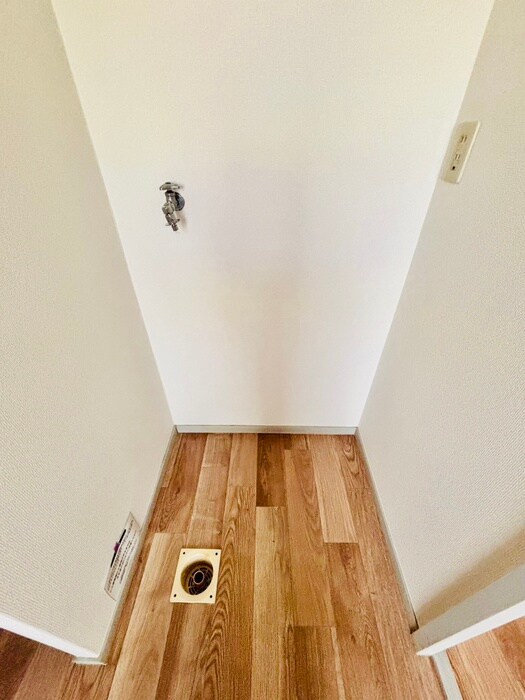 物件内観写真13　(洗濯機置場)