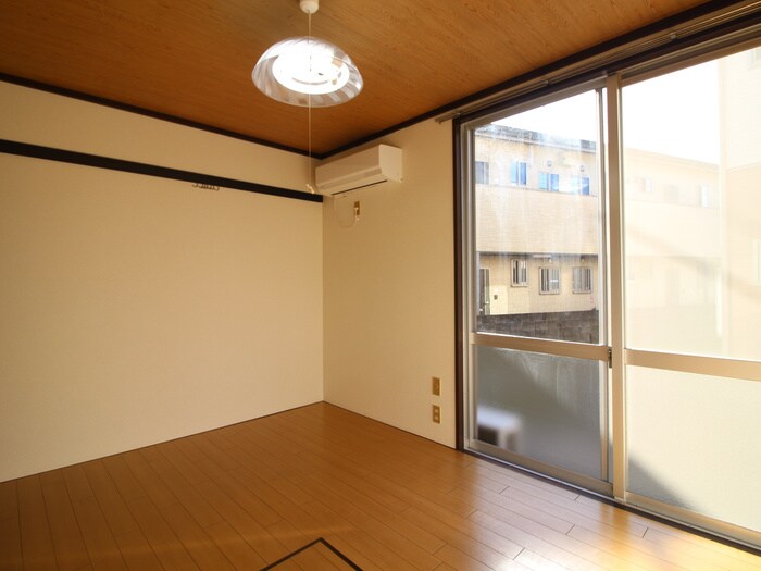 物件内観写真5　(居室)