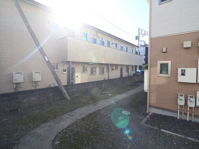 物件内観写真16　(室内からの展望)