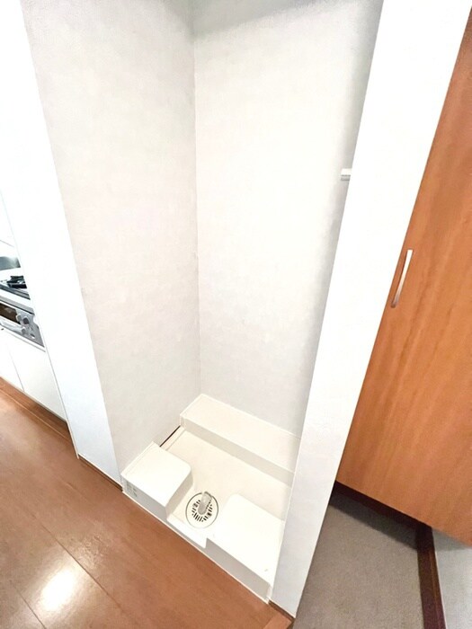 物件内観写真14　(洗濯機置場)