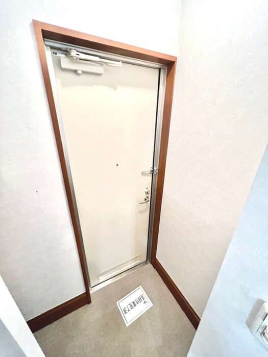 物件内観写真17　(玄関)