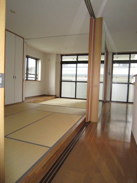 物件内観写真7　(居室)